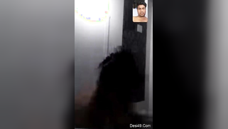 Young man jerks off watching Desi woman performing sex show for him | XXX Video on AllSex.XXX