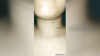 Indian aunty with full lips takes charms to light focusing on muff | XXX Video on AllSex.XXX