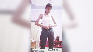 Indian isn't shy to flash boobs and unshaved peach in home video | XXX Video on AllSex.XXX