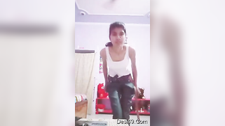 Indian isn't shy to flash boobs and unshaved peach in home video | XXX Video on AllSex.XXX