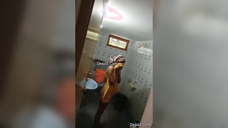 Desi chick looks so alluringly drying body with towel after shower | XXX Video on AllSex.XXX