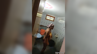 Desi chick looks so alluringly drying body with towel after shower | XXX Video on AllSex.XXX