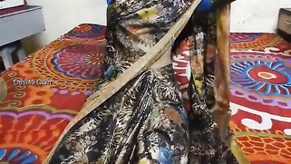 Unstoppable XXX show of Indian who takes sari and underwear off | XXX Video on AllSex.XXX