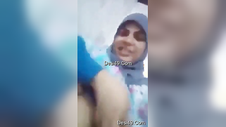Indian aunty in hijab shows boobs and stimulates her pink hole | XXX Video on AllSex.XXX