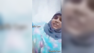 Indian aunty in hijab shows boobs and stimulates her pink hole | XXX Video on AllSex.XXX