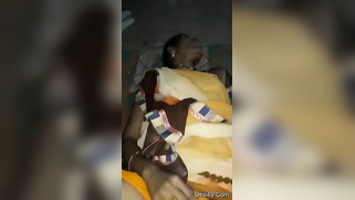 Indian babe lifts yellow sari and shows off pretty hairy pussy | XXX Video on AllSex.XXX