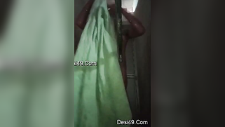 Looking happy after shower Indian wears green sari flashing her cunt | XXX Video on AllSex.XXX