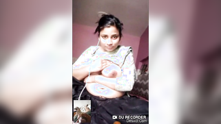 Spontaneous striptease for stranger who pays to jerk off to Desi mom | XXX Video on AllSex.XXX