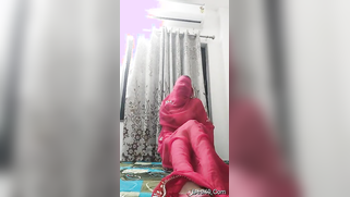 Chick opens body and allows viewers to appreciate breasts and ass | XXX Video on AllSex.XXX