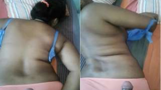 Sperm on Indian mom's back is easy to wipe in amateur sex video | XXX Video on AllSex.XXX