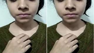 Desi girl is sexy and she knows it so exposing boobs is easy