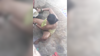 Desi mom doesn't see camera filming her naked in the shower zone | XXX Video on AllSex.XXX