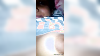 Desi girl pulls T-shirt up and exposes small boobs with big nipples | XXX Video on AllSex.XXX