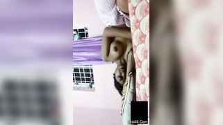 Desi model lies in bed getting naked just like online clients want | XXX Video on AllSex.XXX