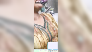 Brunette exposes fatty pussy on amateur camera in XXX Indian web chat | XXX Video on AllSex.XXX