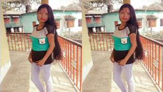 Girl masturbates and fingers her own pussy in the Desi amateur video | XXX Video on AllSex.XXX