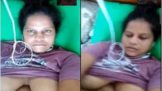 Desi mom is proud of saggy breasts and exposes them to the wanker | XXX Video on AllSex.XXX