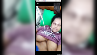 Desi mom is proud of saggy breasts and exposes them to the wanker | XXX Video on AllSex.XXX