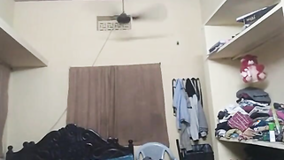 Amateur Indian girl changes and unwillingly exposes her nice boobs | XXX Video on AllSex.XXX