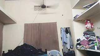 Amateur Indian girl changes and unwillingly exposes her nice boobs | XXX Video on AllSex.XXX