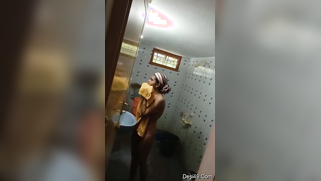 Indian slut doesn't even know tits impress a lot of horny boys online | XXX Video on AllSex.XXX