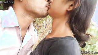Partner called Desi woman outdoors not for sex but kissing on camera | XXX Video on AllSex.XXX