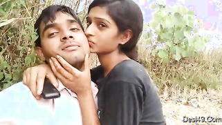 Partner called Desi woman outdoors not for sex but kissing on camera | XXX Video on AllSex.XXX