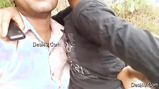 Partner called Desi woman outdoors not for sex but kissing on camera | XXX Video on AllSex.XXX
