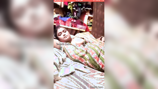 Aunty in sari flashes dark nipple like a real slutty Indian XXX lecher | XXX Video on AllSex.XXX