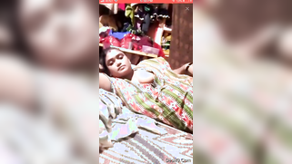 Aunty in sari flashes dark nipple like a real slutty Indian XXX lecher | XXX Video on AllSex.XXX