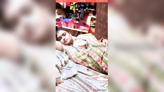 Aunty in sari flashes dark nipple like a real slutty Indian XXX lecher | XXX Video on AllSex.XXX