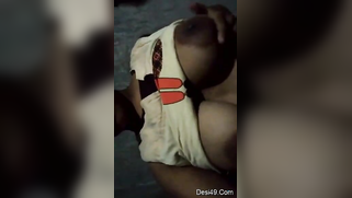 Indian girl does anything for good tips and even squeezes hooters | XXX Video on AllSex.XXX