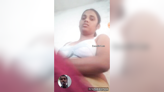 Desi girl in sari knows how to make hubby super-horny via videolink | XXX Video on AllSex.XXX