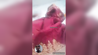 Desi girl in sari knows how to make hubby super-horny via videolink | XXX Video on AllSex.XXX