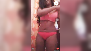 Winsome Desi webcam model performs her first sex video for the fan | XXX Video on AllSex.XXX