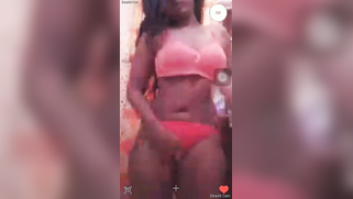 Winsome Desi webcam model performs her first sex video for the fan | XXX Video on AllSex.XXX