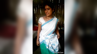 Indian aunty obeys young man behind camera and shows her hairy peach | XXX Video on AllSex.XXX