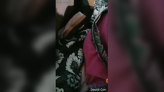 Aunty with perfect pussy lies in bed with legs wide open in XXX video | XXX Video on AllSex.XXX