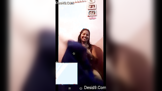 Aunty from sex web chat provides online services to fans showing all