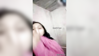 Desi whore flashes XXX-shaped titties covered with red bra close-up | XXX Video on AllSex.XXX