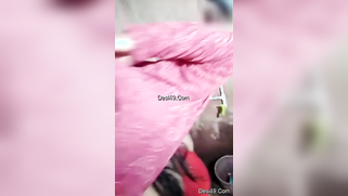 Desi whore flashes XXX-shaped titties covered with red bra close-up | XXX Video on AllSex.XXX