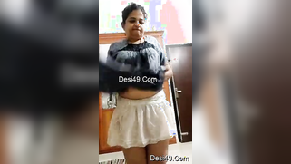 Aunty from India enjoys XXX things she performs in front of the camera | XXX Video on AllSex.XXX