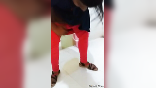 Indian can't wait to go to toilet and pisses on floor in XXX clip