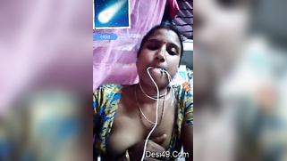 Before wedding aroused groom asks Indian bride-to-be to show boobs | XXX Video on AllSex.XXX