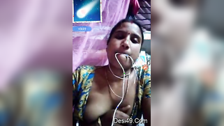 Before wedding aroused groom asks Indian bride-to-be to show boobs | XXX Video on AllSex.XXX