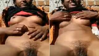 Indian mom had great idea to film herself masturbating twat outdoors | XXX Video on AllSex.XXX