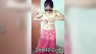 Small-tittied Indian webcam slut with sunglasses deletes top and skirt | XXX Video on AllSex.XXX
