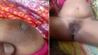 Desi mom with spread legs flashes nipples and voluptuous body close-up | XXX Video on AllSex.XXX