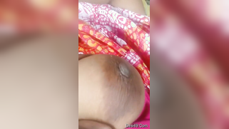 Desi mom with spread legs flashes nipples and voluptuous body close-up | XXX Video on AllSex.XXX