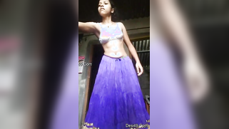 Desi takes clothing items off one by one till she is naked in sex clip | XXX Video on AllSex.XXX